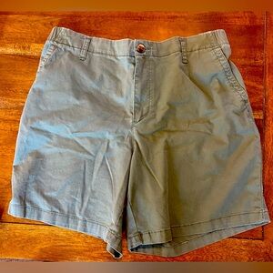 Old Navy OG chino shorts size L; olive green & a little darker than pics